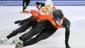 详解棒球缝线对投球轨迹的操控